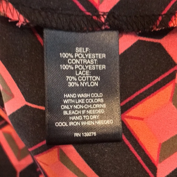 Signature Studio Women’s blouse Size L has 3/4 sleeve in great condition - Picture 8 of 12